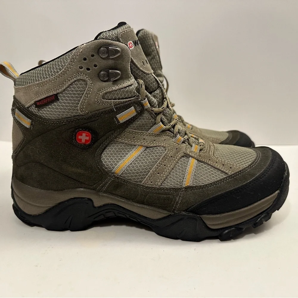 Wenger Swiss Army Anchorage Mid Vibram Sole Hiking Boots 